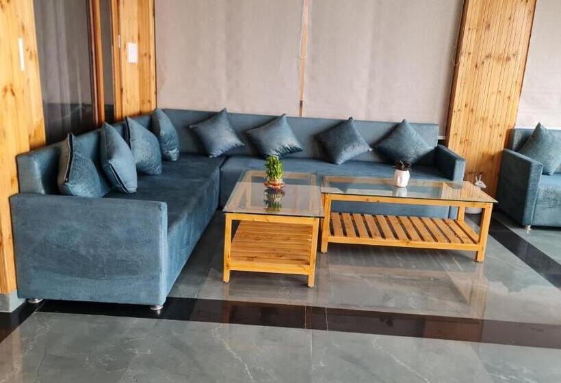 Hotel The Wild Arena