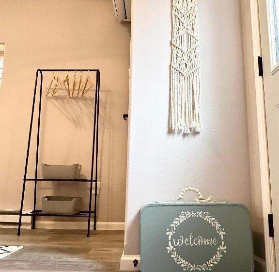 فندق Time Travel Inn