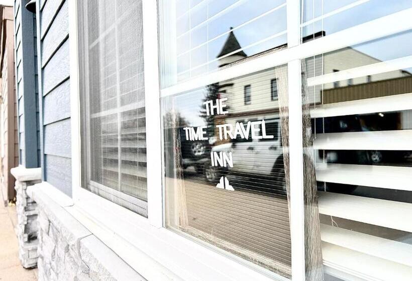 호텔 Time Travel Inn