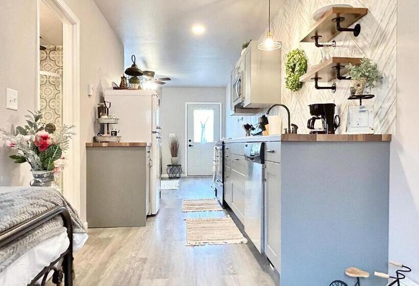 ホテル Time Travel Inn