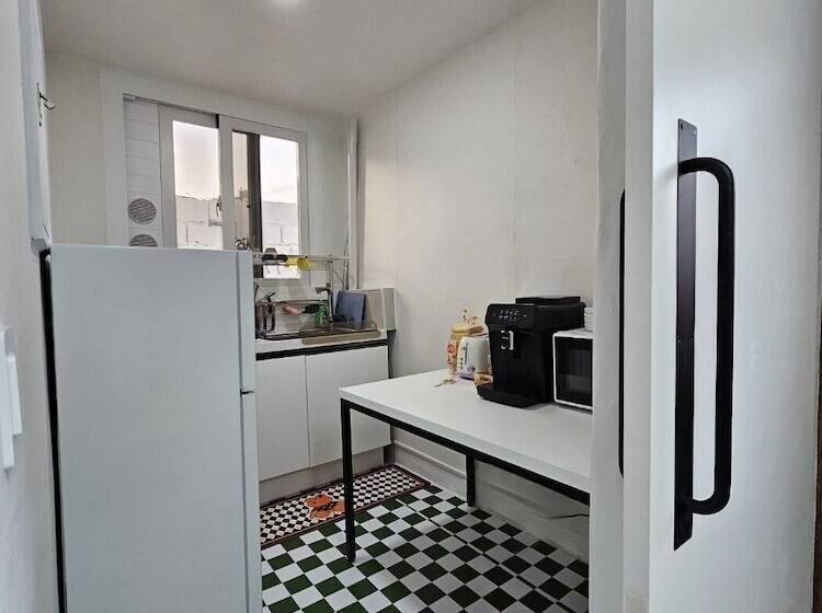 Pension (Hôtel basse catégorie) Anjin2ne