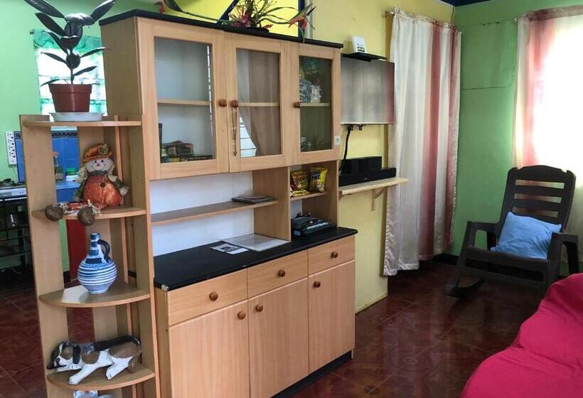 Pensionat Quiet Garden Home