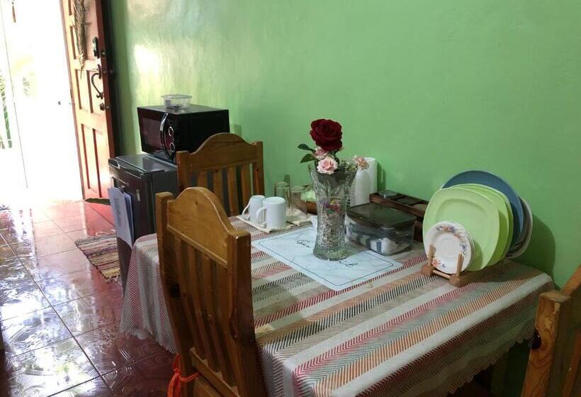 Pensionat Quiet Garden Home