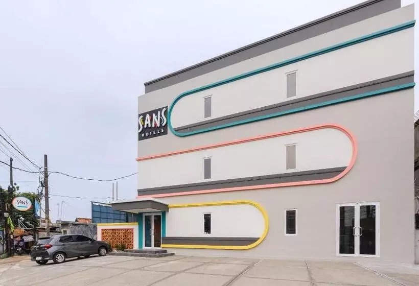 Sans Hotel Pesona Bekasi