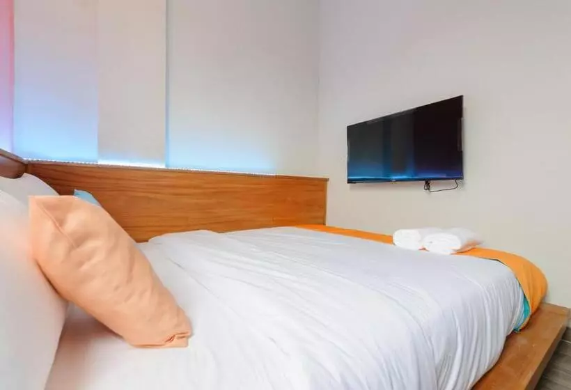 Sans Hotel Pesona Bekasi