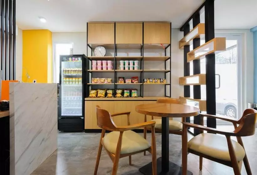 Sans Hotel Pesona Bekasi