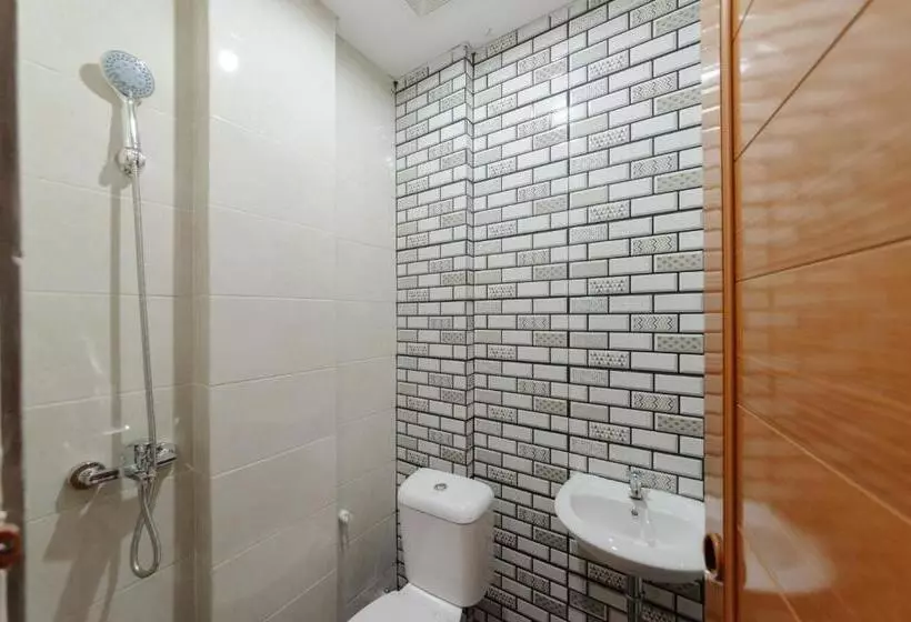 Sans Hotel Pesona Bekasi