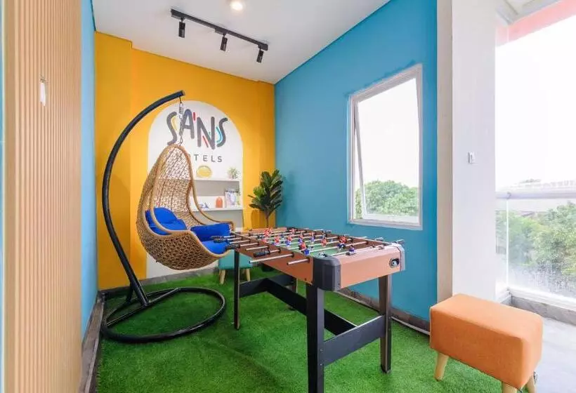 Sans Hotel Pesona Bekasi