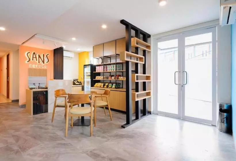Sans Hotel Pesona Bekasi