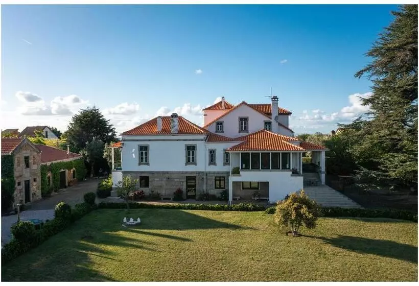 تختخواب و صبحانه Alojamento Estrela Cottage