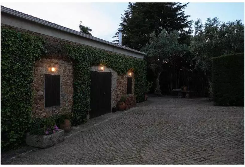 تختخواب و صبحانه Alojamento Estrela Cottage