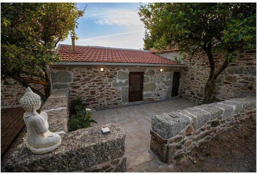 تختخواب و صبحانه Alojamento Estrela Cottage