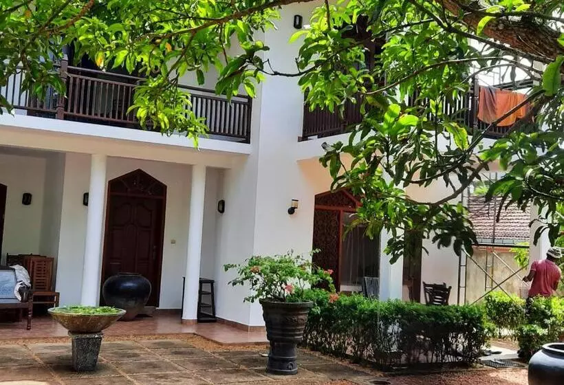 تختخواب و صبحانه Neue Villa Wunderschön