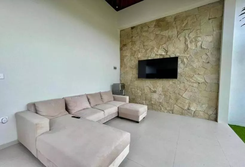 ホテル Belvilla Tirta Sari Resort Central Ubud