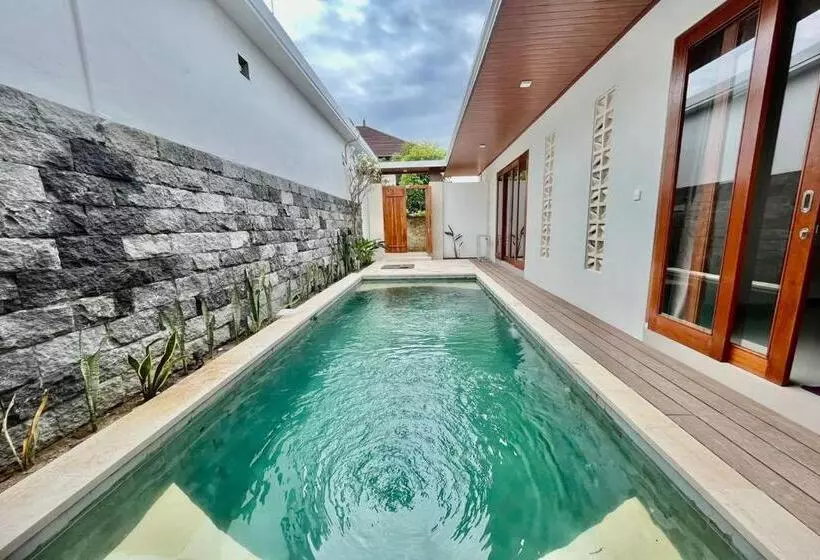 ホテル Belvilla Tirta Sari Resort Central Ubud