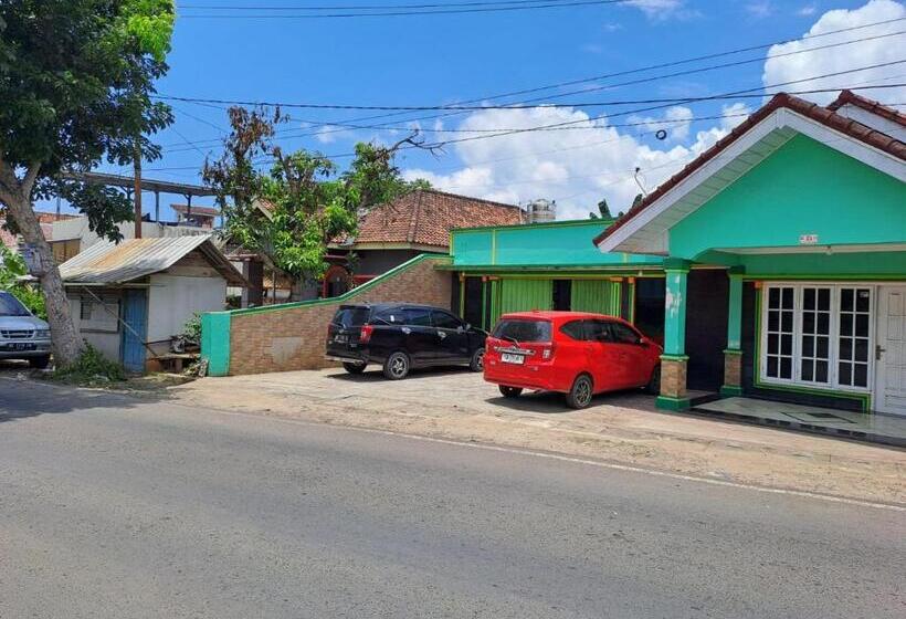 فندق Oyo 93814 Amanda Homestay