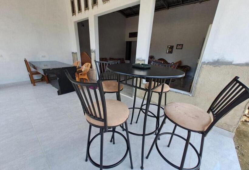 בית מלון כפרי Oyo 93814 Amanda Homestay