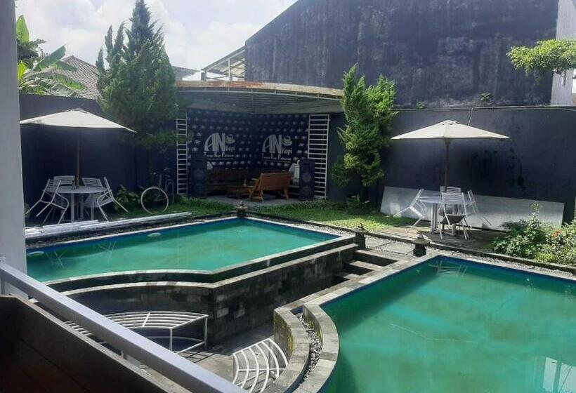 Hotel Oyo 93860 Wonosobo Bunkbed