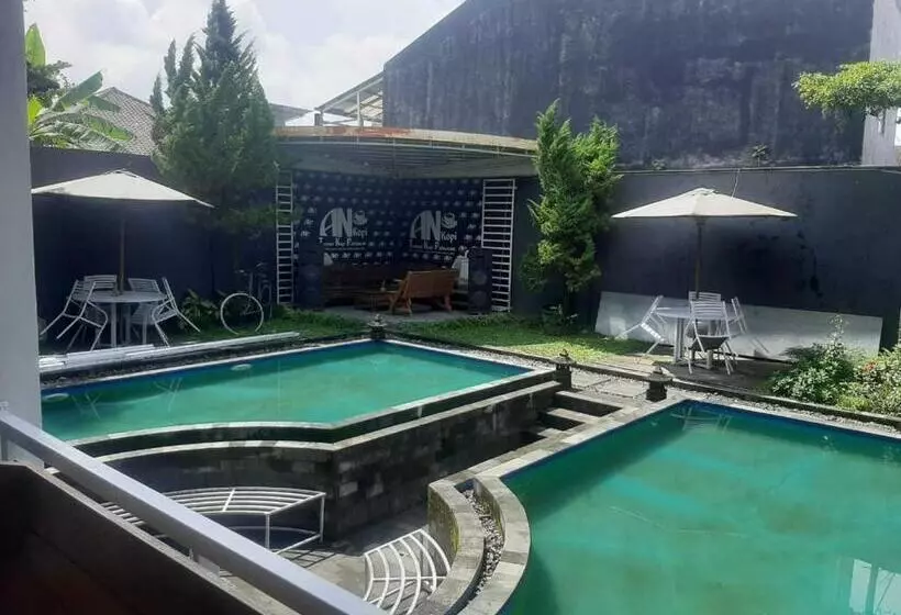 Szálloda Oyo 93860 Wonosobo Bunkbed