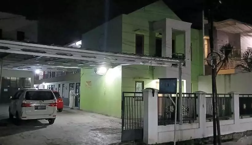 Hotelli Oyo 93861 Adinda Guest House Syariah