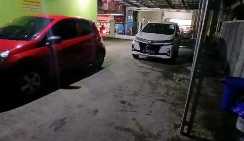 Hotelli Oyo 93861 Adinda Guest House Syariah