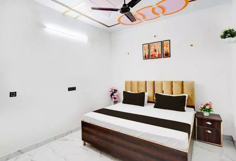 ホテル Oyo Jannat Residency