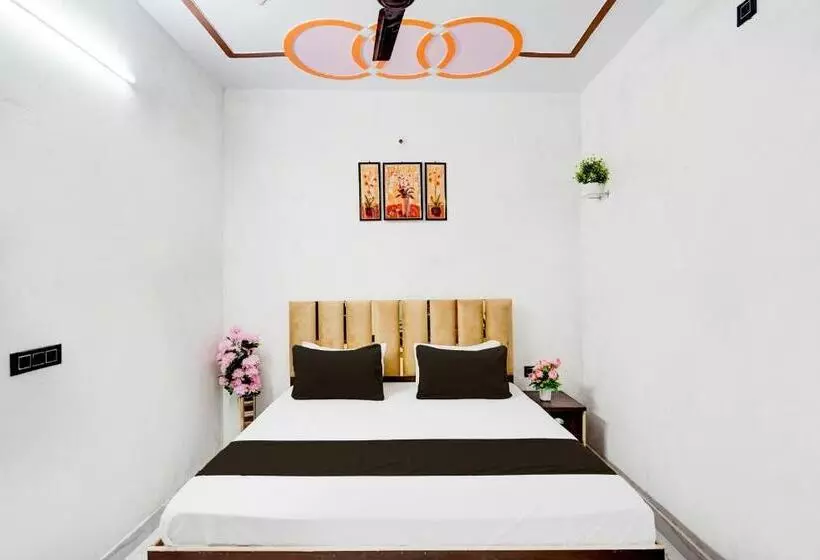 ホテル Oyo Jannat Residency