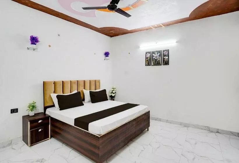 ホテル Oyo Jannat Residency