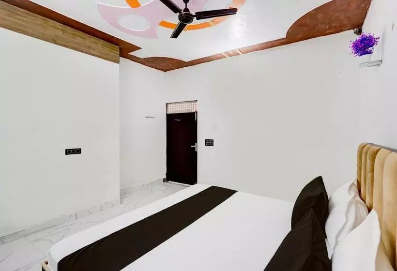 ホテル Oyo Jannat Residency