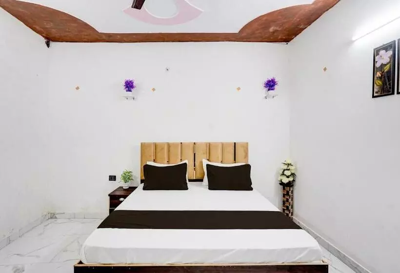 ホテル Oyo Jannat Residency