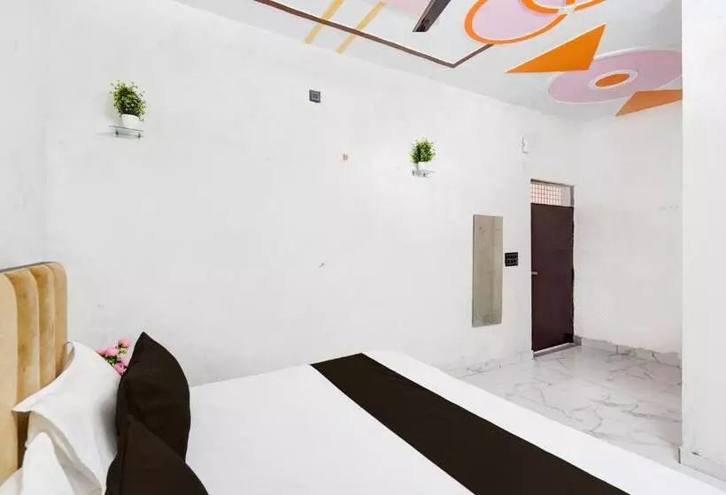 ホテル Oyo Jannat Residency