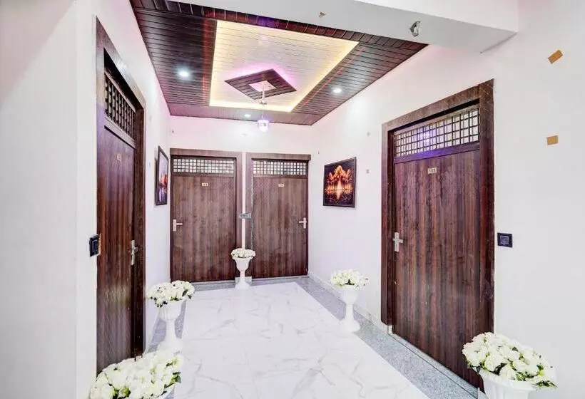 ホテル Oyo Jannat Residency
