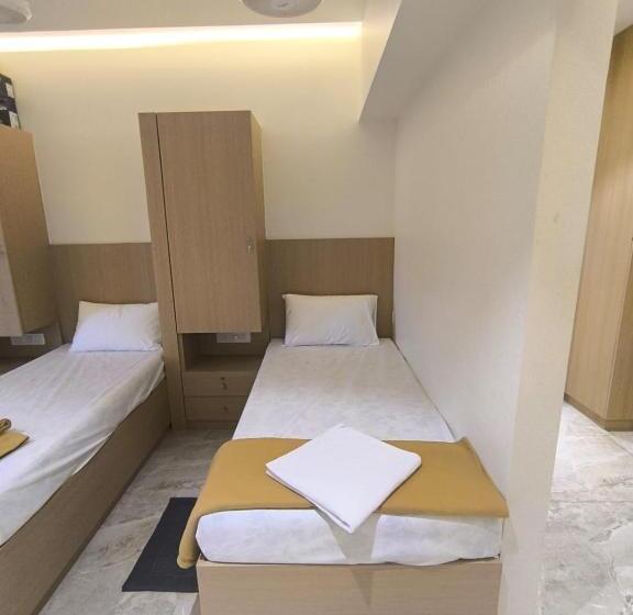 Hotel Raman Dormitory