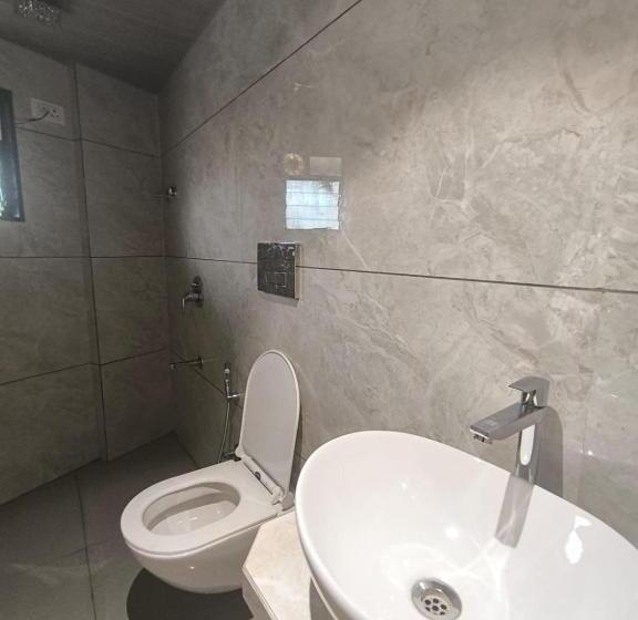 Hotel Raman Dormitory