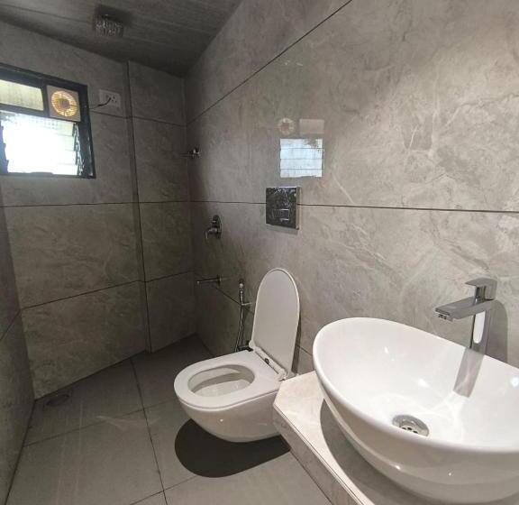 Hotel Raman Dormitory