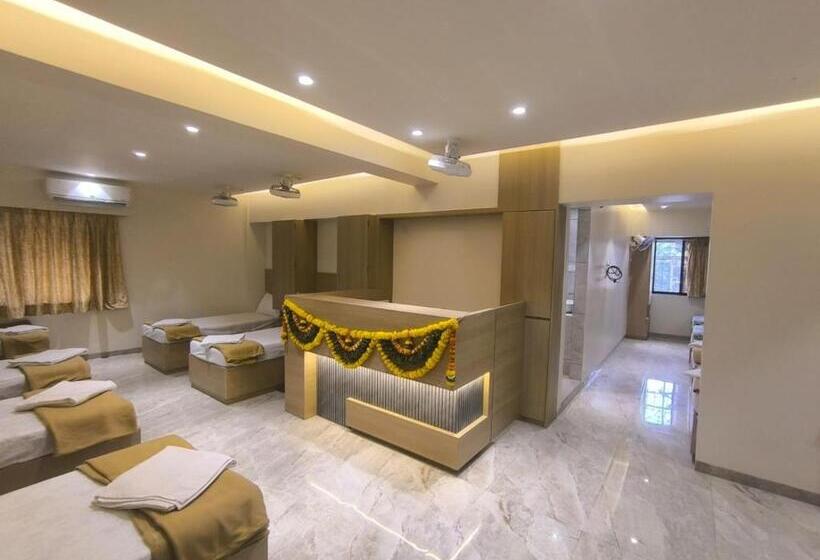 Hotel Raman Dormitory