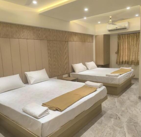 Hotel Raman Dormitory