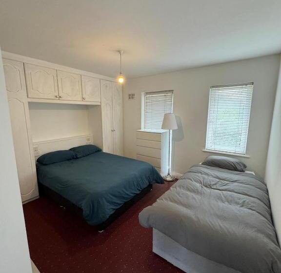 پانسیون Triple Room Clontarf House 2