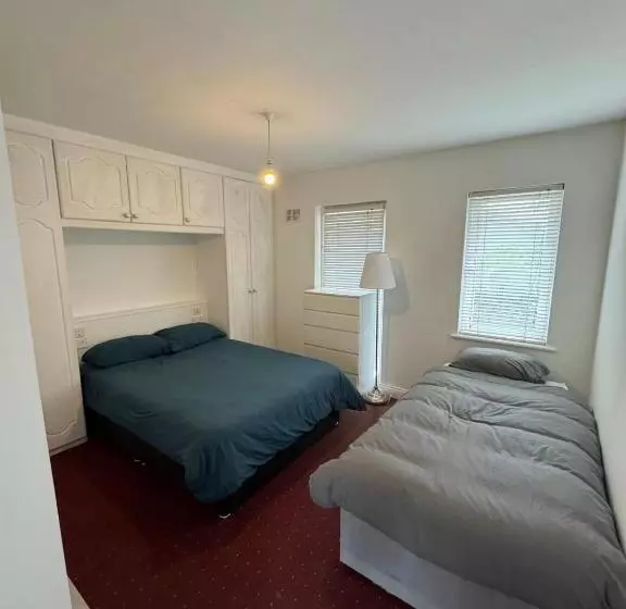 پانسیون Triple Room Clontarf House 2