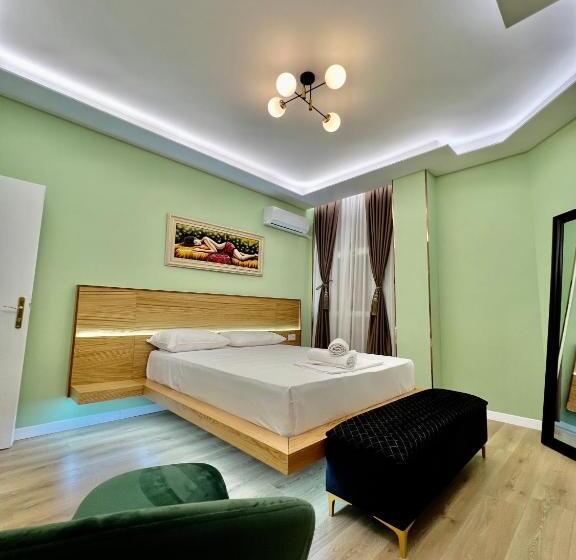 بنسيون Spiranca Luxury Suites