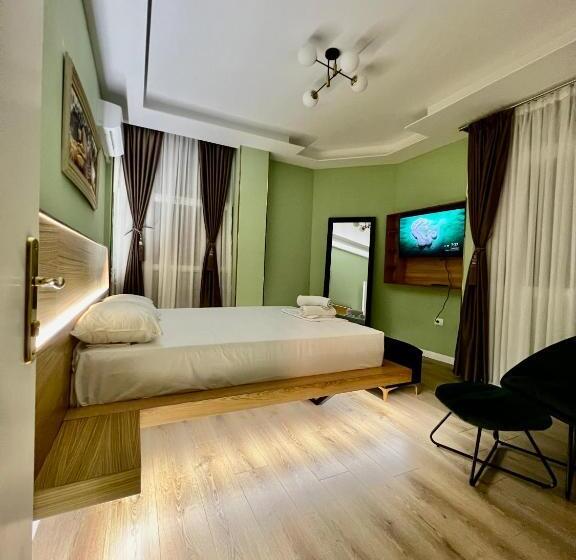 بنسيون Spiranca Luxury Suites