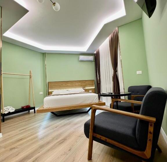 بنسيون Spiranca Luxury Suites