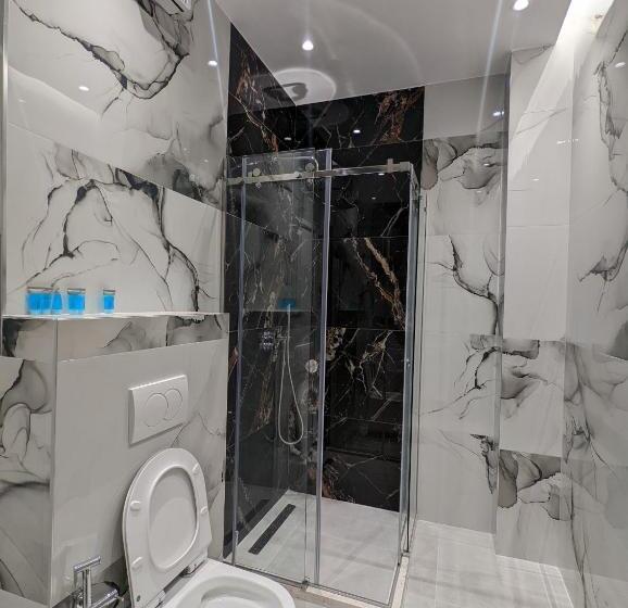 بنسيون Spiranca Luxury Suites