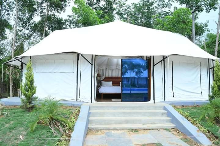 リゾートホテル Dandeli Kali River Stay