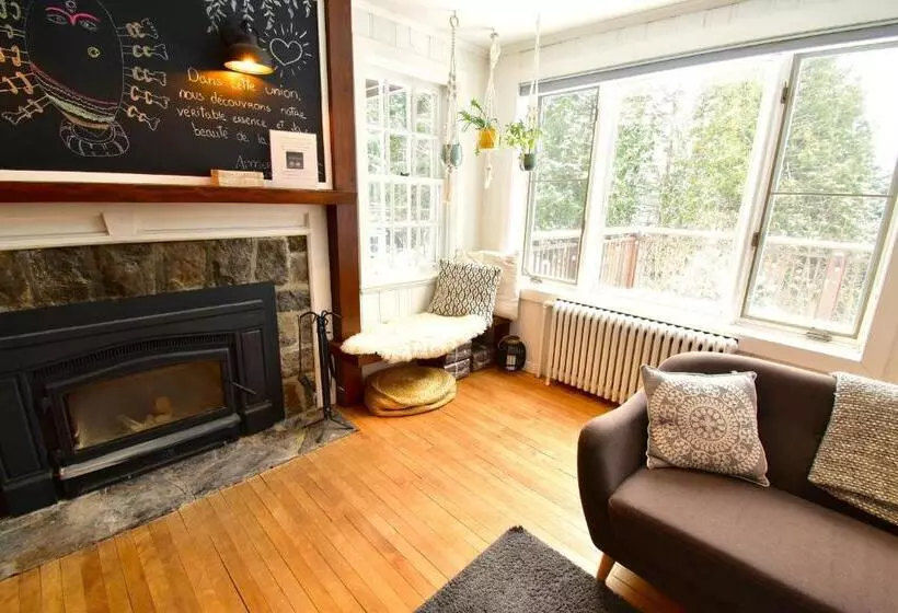 ユースホステル Le Partage Lodge: Destination Plein Air Et Sociale