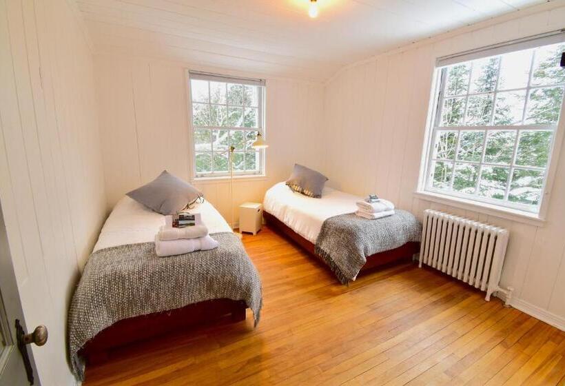 Retkeilymaja Le Partage Lodge: Destination Plein Air Et Sociale