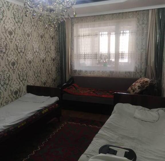 تختخواب و صبحانه Guest House Uruyat