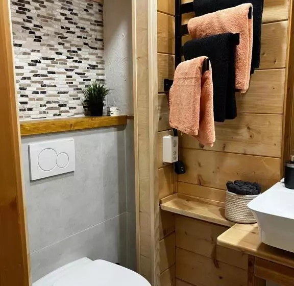Aamiaismajoitus (B&B) Chalet Alpina Gyger