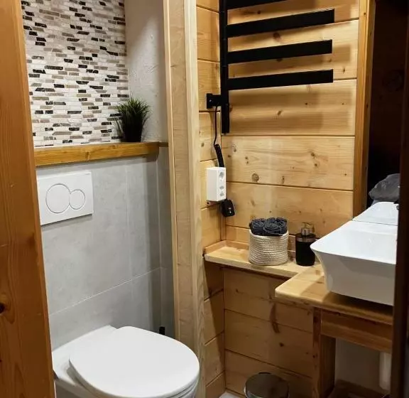 Aamiaismajoitus (B&B) Chalet Alpina Gyger