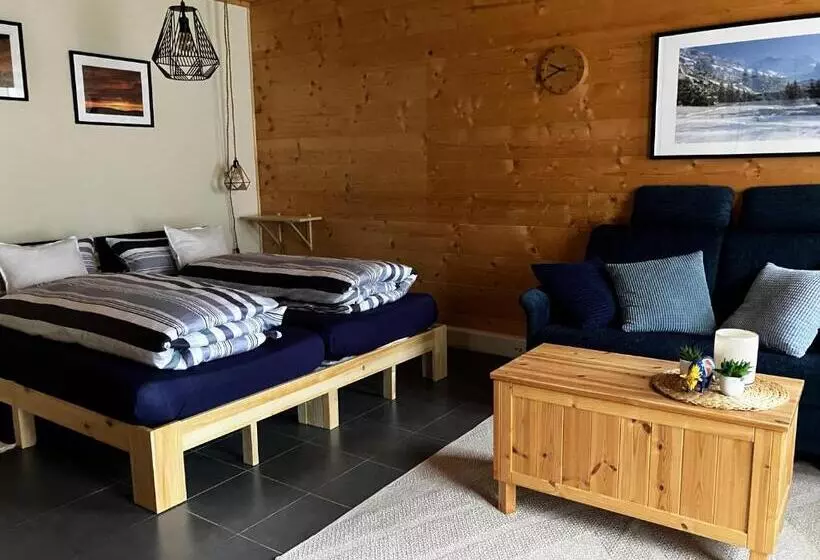 Aamiaismajoitus (B&B) Chalet Alpina Gyger